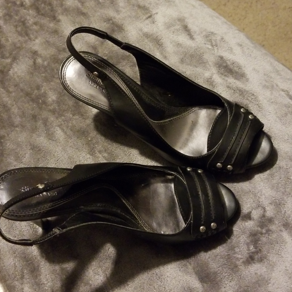 Peep toe slingbacks